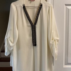 Threads blouse white with black trim
